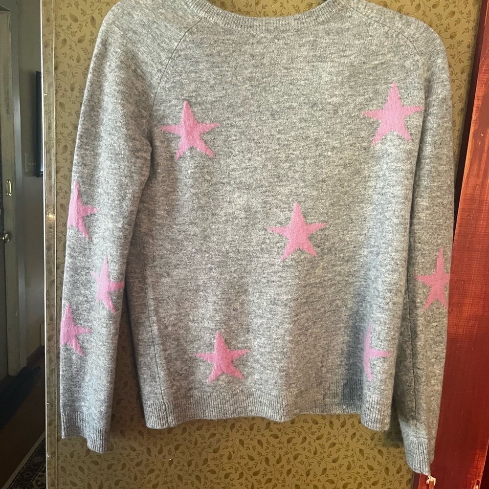 Gray  100 percent cashmere Sweater with Pink Stars